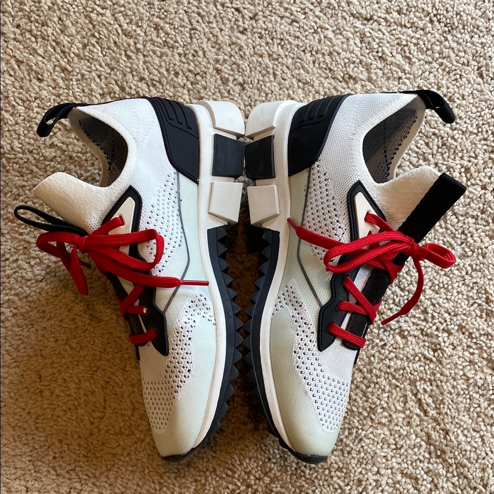 Steve Madden Athletic Shoes with Red Laces - Picture 2 of 6